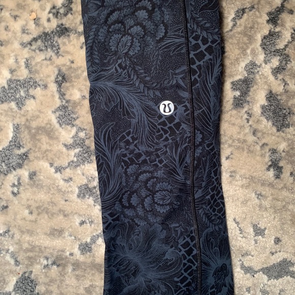 Lululemon Speed Up Tight (Full-On Luxtreme 28") - Picture 4 of 5